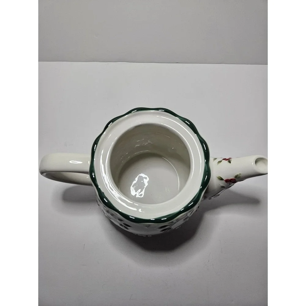 Pfaltzgraff Winterberry Sculpted Teapot Ceramic Holly Berry 109-A13-00 8in 4 Cup